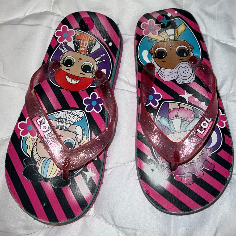 Size 12 LOL light up flip flops (lights work!)